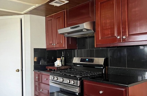 Buckingham Estates House | home in South Austin 1600 sq feet space 4 bedroom