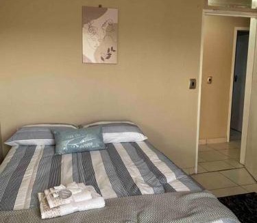 Greater Johannesburg Metropolitan Area House | Home in Suideoord, Jhb south