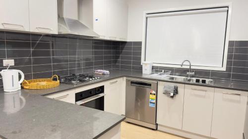 Manor Lakes House | Home in Wyndham Vale (Manor Lakes) Melbourne