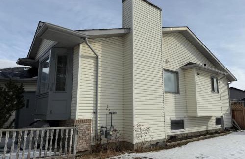 Citadel House | Home Inn Calgary Country Hills