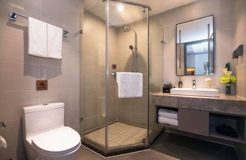 Gao Xin District Hotel | Home Inn Hotel ShajinBridgesubwaystation