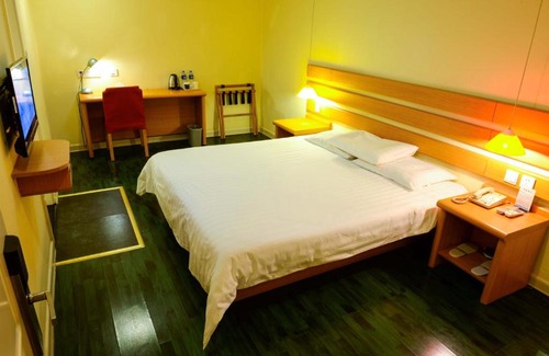 Anyuan District Hotel | Home Inn Pingxiang Lvyin Square