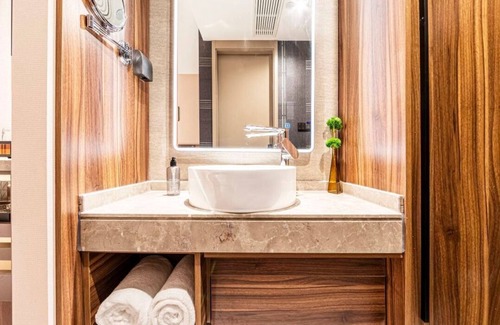Qingdao City Center Hotel | Home Inn Qingdao 54 Square