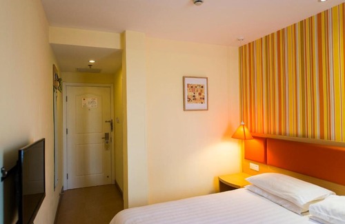 Shihezi Hotel | Home Inn Shihezi South Midong Road Tianhua