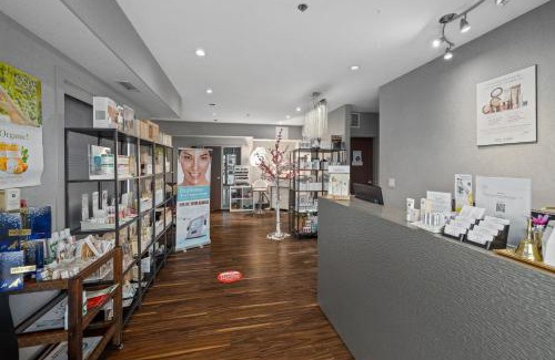 Regina Hotel | Home Inn & Suites Regina Airport
