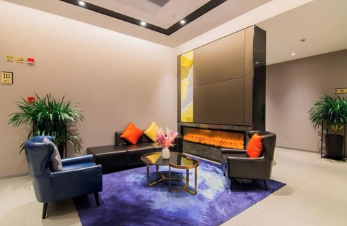 Jinqiao Hotel | Home Inn Yangpu Bridge