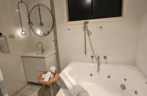 Merrylands House | Home is where the heart is. Spacious 5 bedroom 2 storey home ...