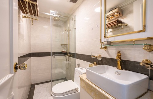 Hang Trong House | HOME KEY Modern 3 Bedrooms in Center
