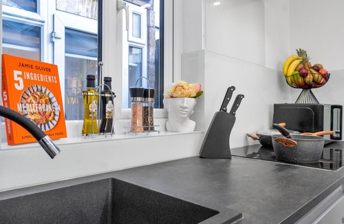West Hendon Apartment | home.ly - North London Apartments Hendon