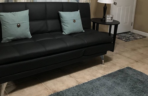 Southside House | Home minutes to Downtown/River walk & Lackland BMT