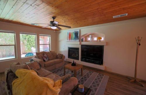Northeast Heights House | Home near Balloon Fiesta Park!