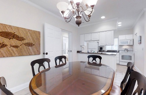 Fernandina Beach Condo | Home near beach with free WiFi, shared pool, central AC, private W/D