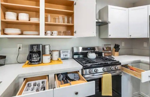 San Bernardino House | Home near Casino/NosCenter/Hospital/Glen Helen!