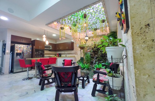 Cali House | Home near Chipichape Jacuzzi.Sauna.Turkish bath