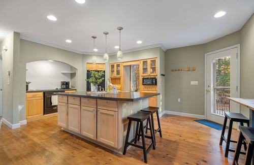 Sturgeon Bay House | Home near Egg Harbor with Hot Tub + Dog-Friendly, Wooded Lot, Fire Pit