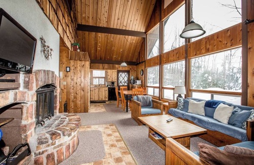 Bessemer House | Home Near Powderhorn Mtn with Large Living Room