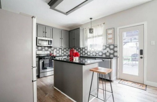 Addicks House | Home Near Texas Children MD Anderson,Methodist & Energy CorridorPark Ten Topgolf