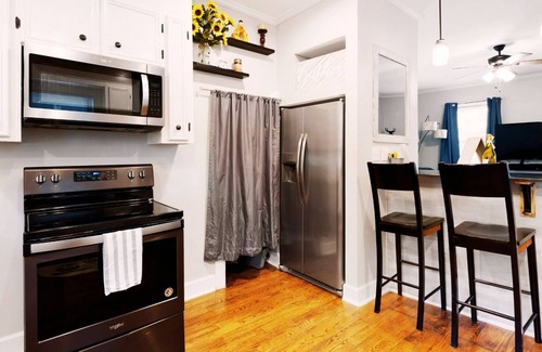 Columbia House | Home Near USC & Ft. Jackson, Pet-Friendly