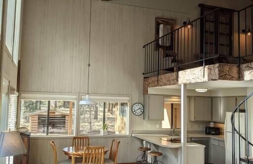 Sisters House | Home nestled in the forest just outside Sisters
