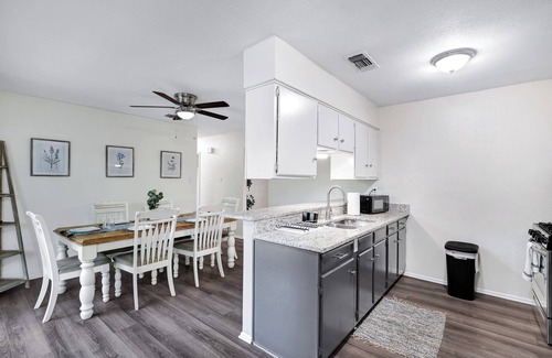 North San Antonio - SAT House | Home Nr River Walk DT + Airport | BBQ Games Pets