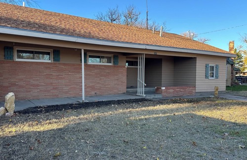 Great Bend House | Home of Quivira Ave