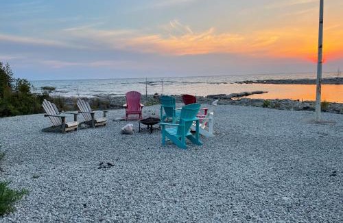 Northern Bruce Peninsula House | Home of the Living Sunset