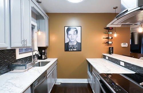 Ohio City House | Home | Ohio City | Cleveland | King Suite