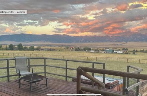 Virginia City Ranches House | Home on 7 acres, Hot Tub, Pool Table, Sleeps 6-8+