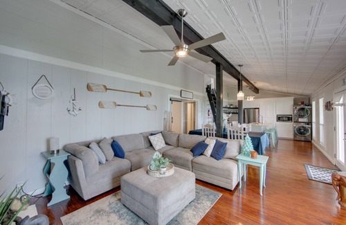 Dogwood Cottage | Home On Lake Bob Sandlin w/Private Boat Dock!