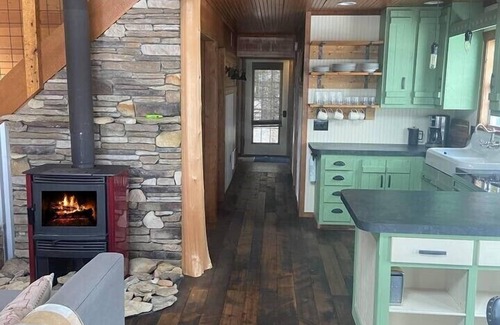 Cedarville Cabin | Home ON Lake Huron~Close to Mackinac Isl~ATV Trail