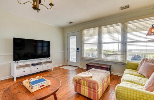 Ocean Isle Beach House | Home on Ocean Isle Beach with Catwalk and Deck