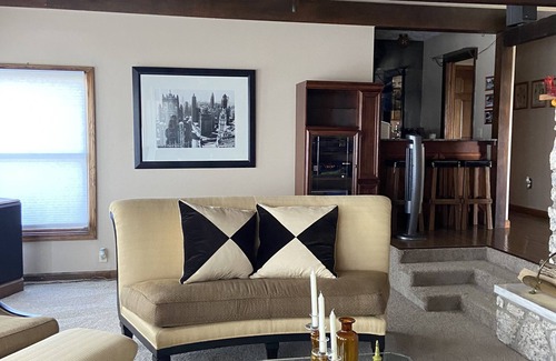 Bolivar House | Home on the hill