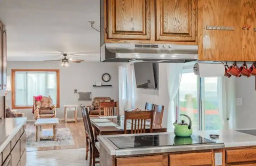 Cedaredge House | Home on the mesa’s edge the Proverbial Million Dollar View, jacuzzi and orchard