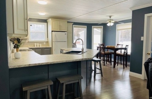 Terra Nova House | Home On The Pond