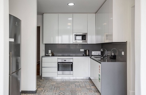 Alto do Pina Apartment | Home Out 4D - 5 Bedroom Apartment with Parking