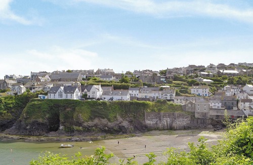 Helstone Cottage | Home Park Farm Cottages A