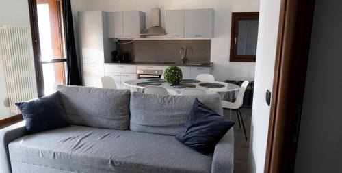 Trivolzio Apartment | Home Sarenji