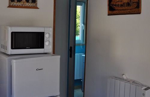 Saint-Hippolyte-du-Fort Apartment | HOME SHUNGITE, calm, relaxing, swimming, and so