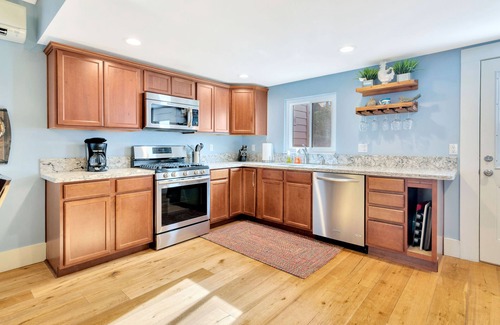 Paso Robles House | Home Squared 2 Bed/2 Bath Walk to Square