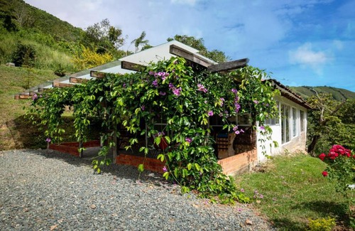 Bugalagrande House | HOME SUITE