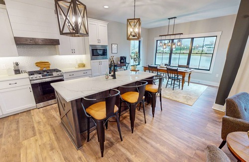 Akron House | Home Sweet Akron in the quaint town of Akron
