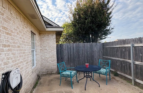 Edelweiss Condo | Home Sweet College Station! 3bed/2bath, Minutes away from Texas A&M University.