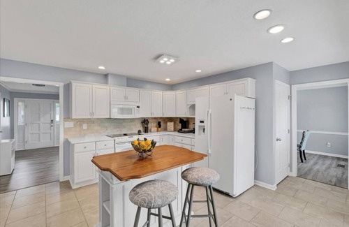 Buechel House | Home Sweet Hayden - 4 beds/3 Full Bath in East End