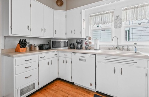 Wausau House | Home Sweet Home 4 bed 2 bath on the North Side of Wausau's Downtown