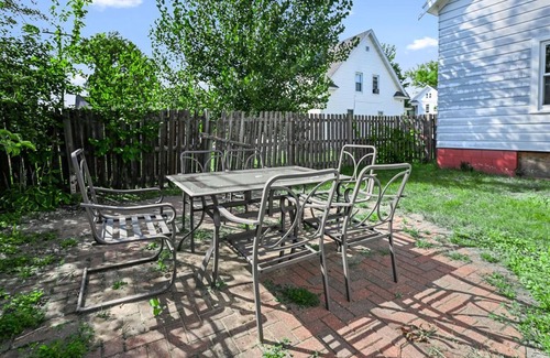 Wausau House | Home Sweet Home 4 bed 2 bath on the North Side of Wausau's Downtown