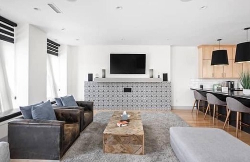 Fall Creek Place House | Home Sweet Home at Delaware Loft-2BR/2.5 BA Townhome w/Rooftop Deck