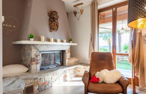 Besozzo Apartment | Home Sweet Home Garden & Lake View - Happy Rentals