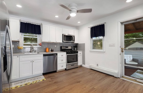 Danbury House | Home Sweet Home in Danbury