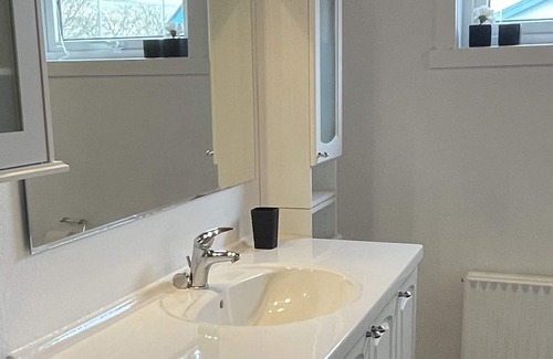 Ryggur House | Home Sweet Home - Near Airport