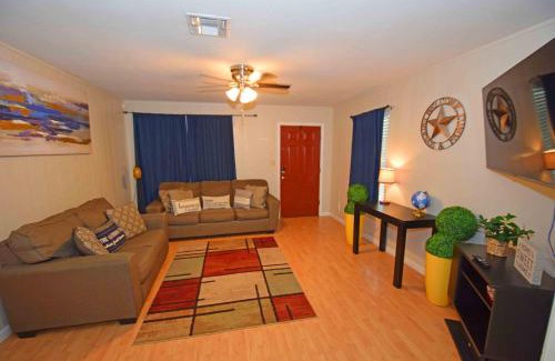 Kingsville House | Home Sweet Home - Peace, Love, & Enjoy
